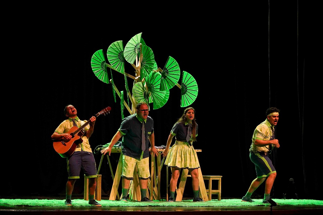 Um musical desafinado